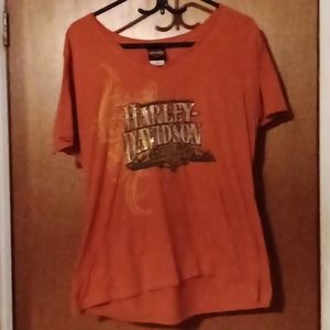 beautiful orange Harley Davidson t -shirt...Size 2xl Beautiful details on logo